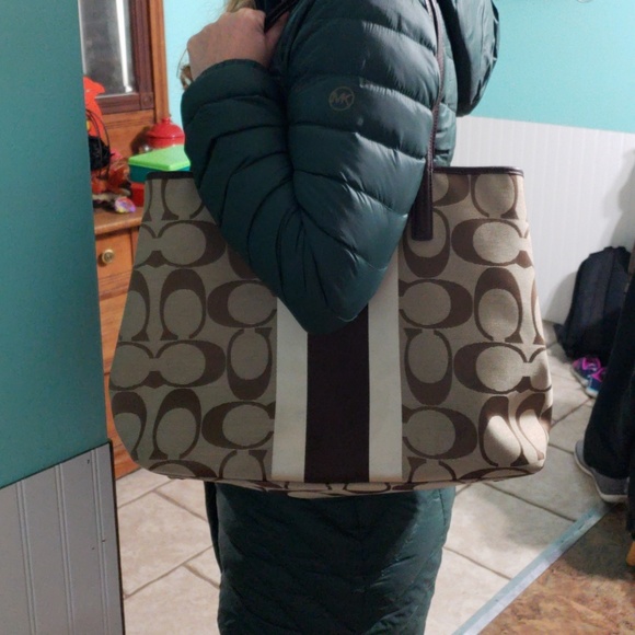 COACH hamptons signature weekend purse bag tote - Picture 6 of 7